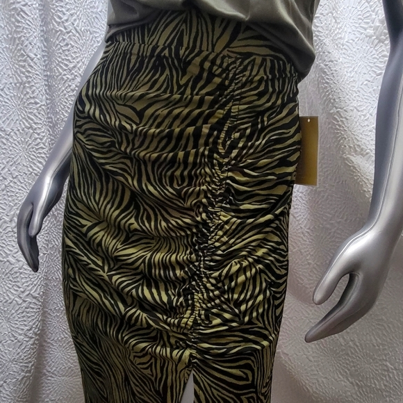 🌺Michael Kors Zebra Print Midi Skirt - Picture 6 of 9
